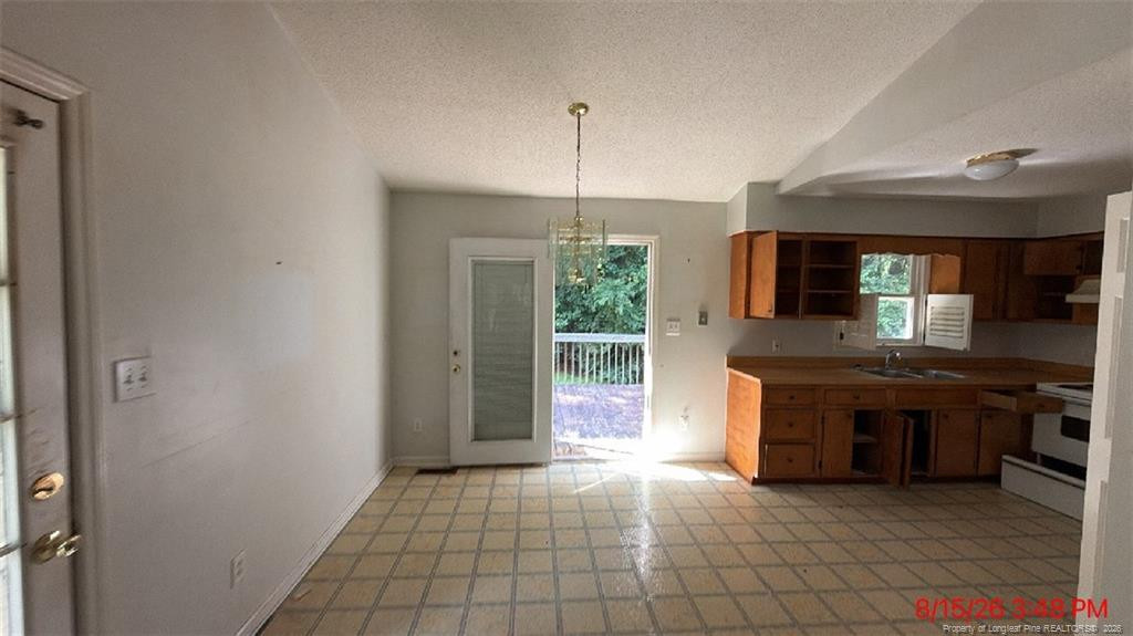 609 Gaslight Trail Property Photo 2