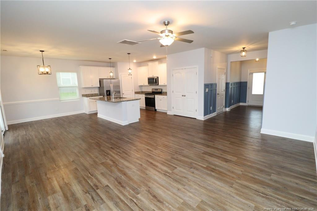 7413 Cornett Way Property Photo 4