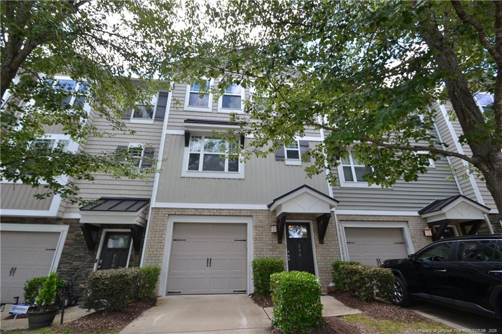 208 Irving Way Property Photo 1
