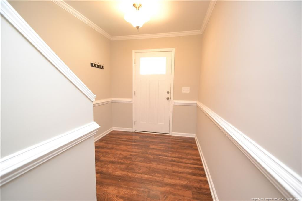 208 Irving Way Property Photo 3