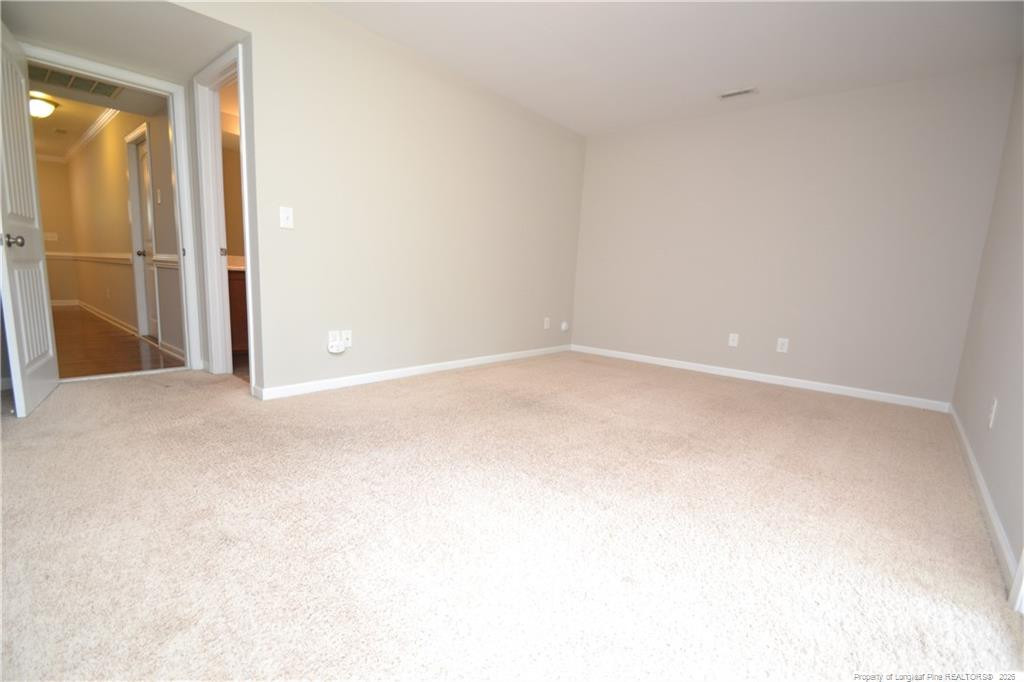 208 Irving Way Property Photo 5