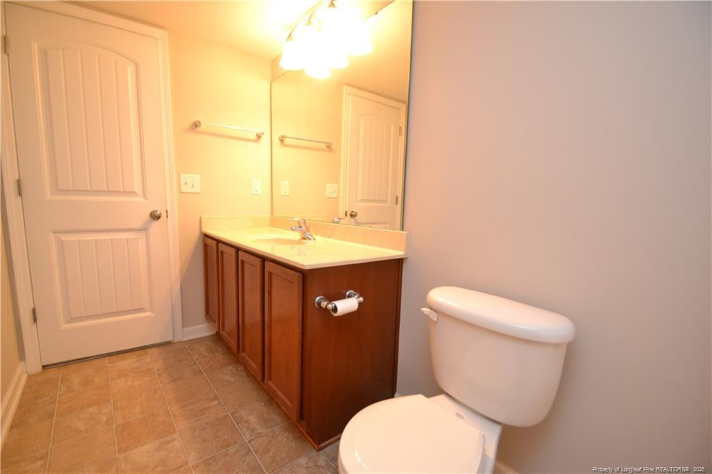 208 Irving Way Property Photo 9