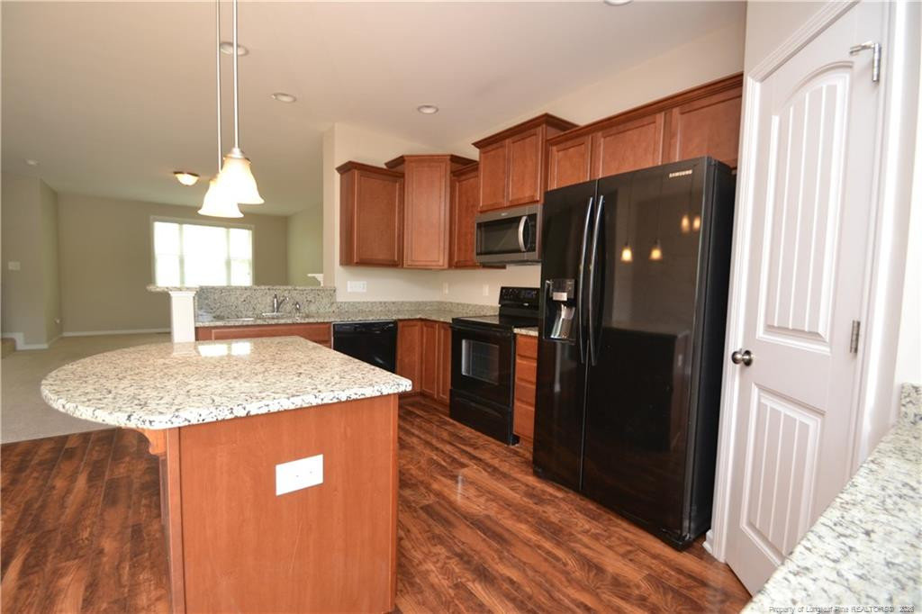 208 Irving Way Property Photo 14