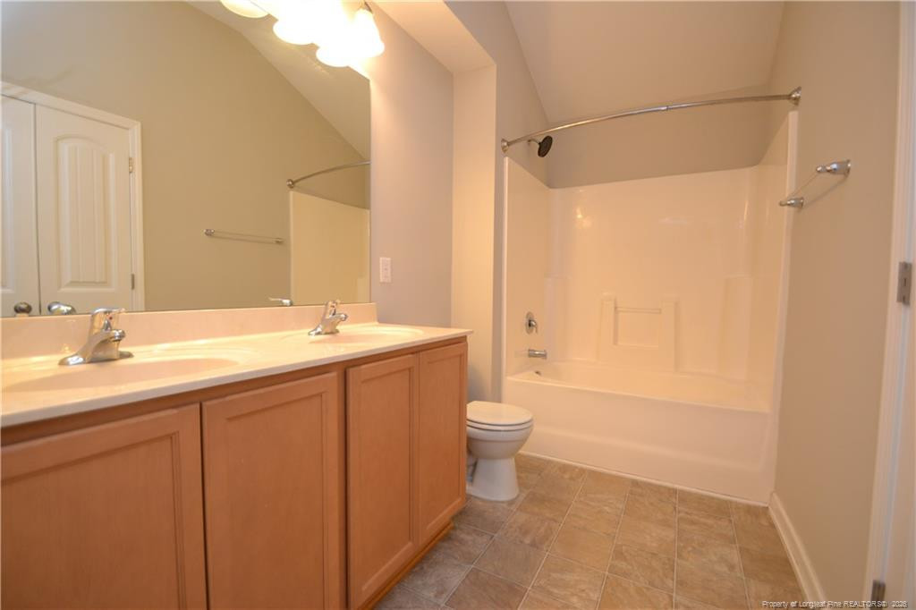 208 Irving Way Property Photo 34