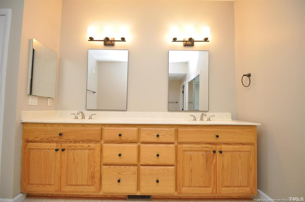 133 Cumberland Green Drive Property Photo 24