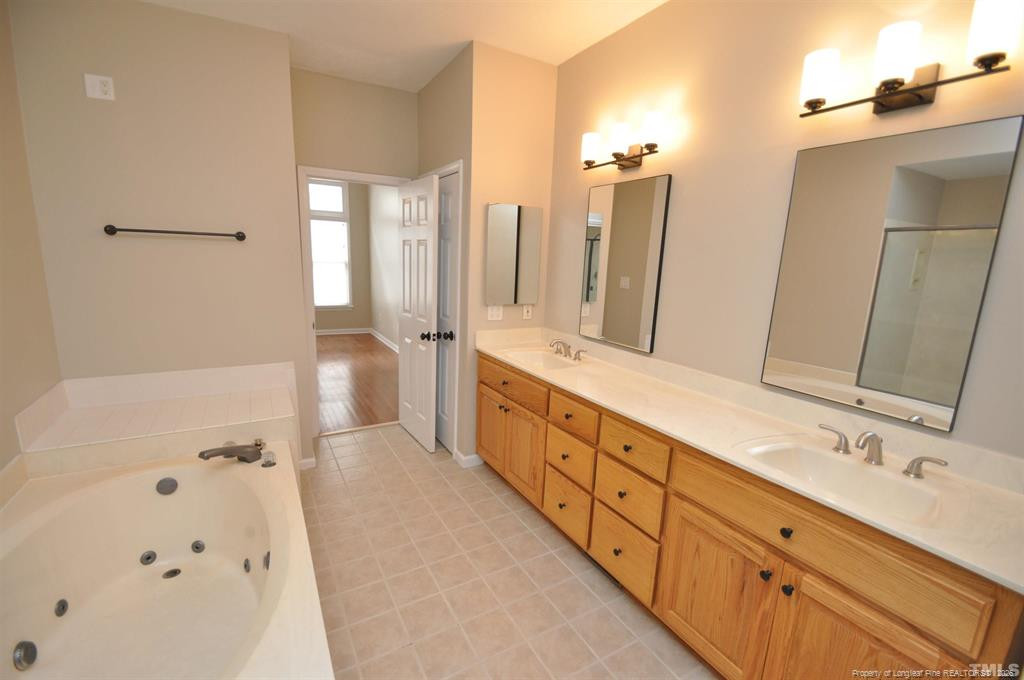 133 Cumberland Green Drive Property Photo 25