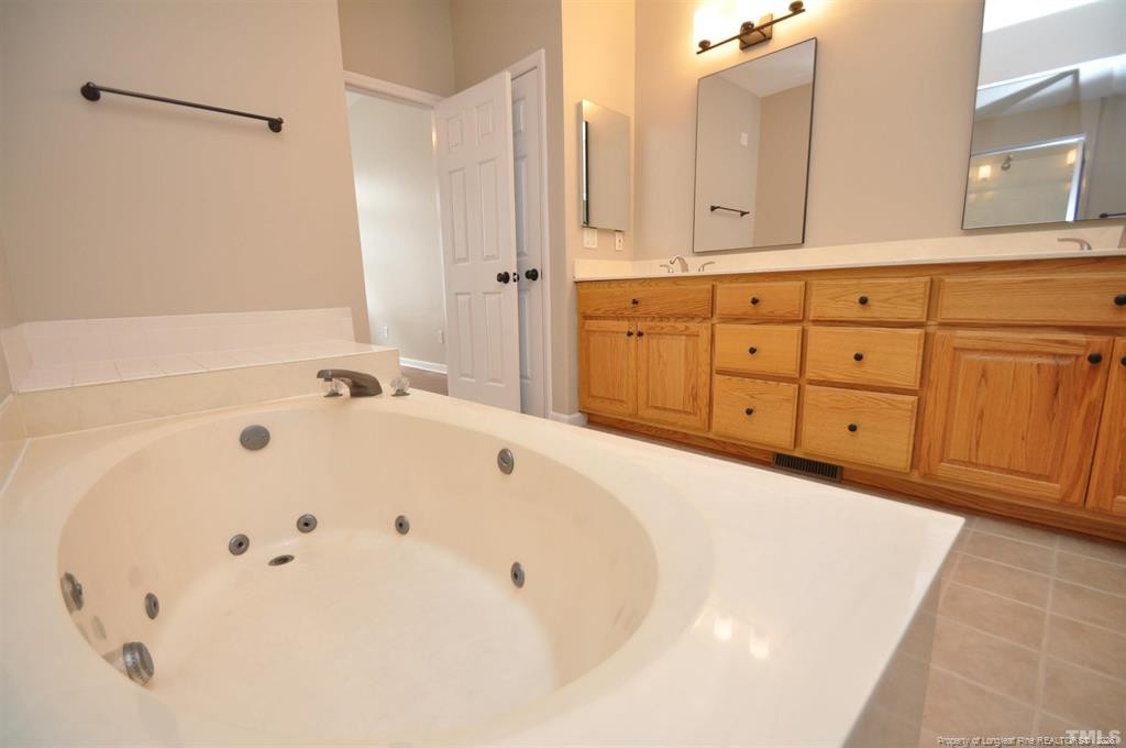 133 Cumberland Green Drive Property Photo 30