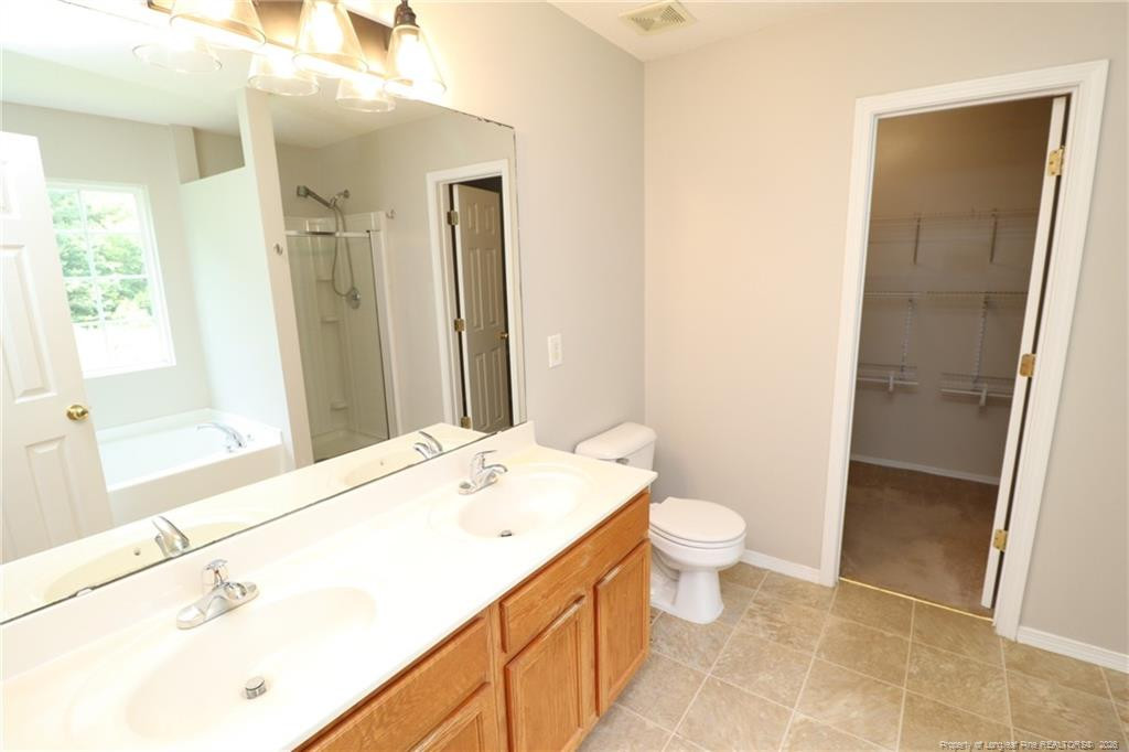 5 Bellmore Court Property Photo 22