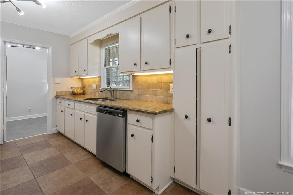 2600 Colgate Drive Property Photo 14