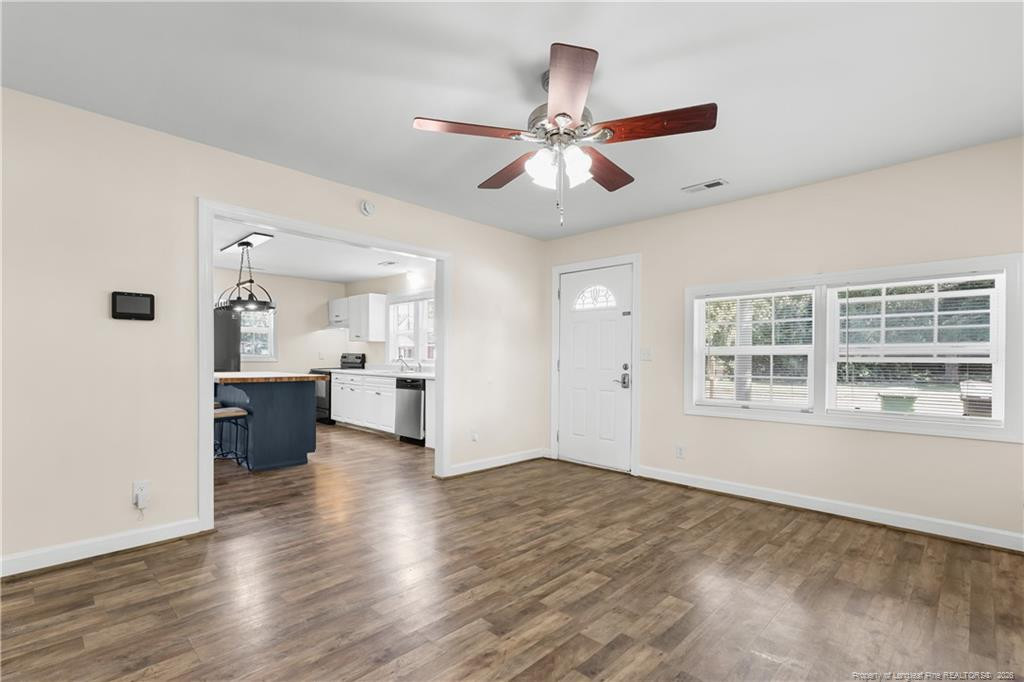 219 W Brocklyn Street Property Photo 4
