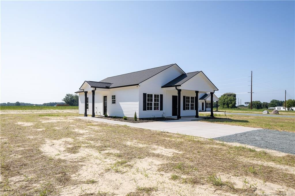 689 Mclamb Road Property Photo 2