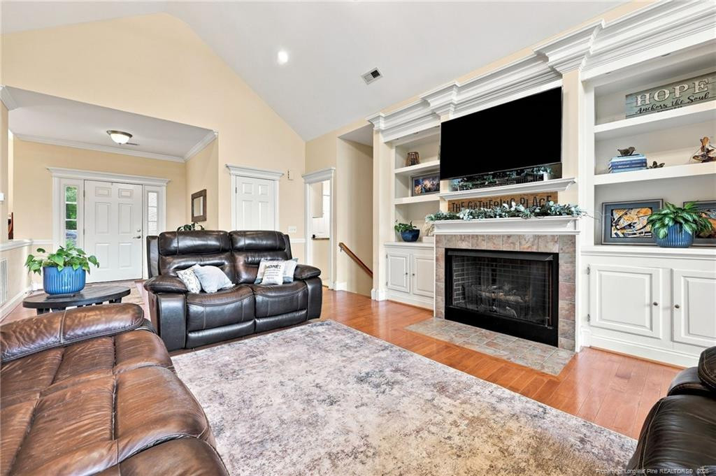 3233 Leicester Circle Property Photo 6