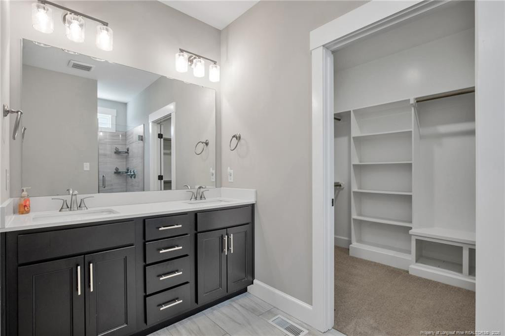 105 Hampshire Courts Property Photo 19