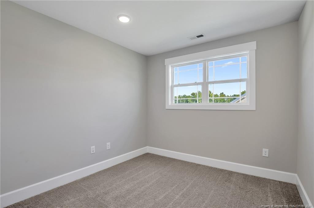 105 Hampshire Courts Property Photo 33