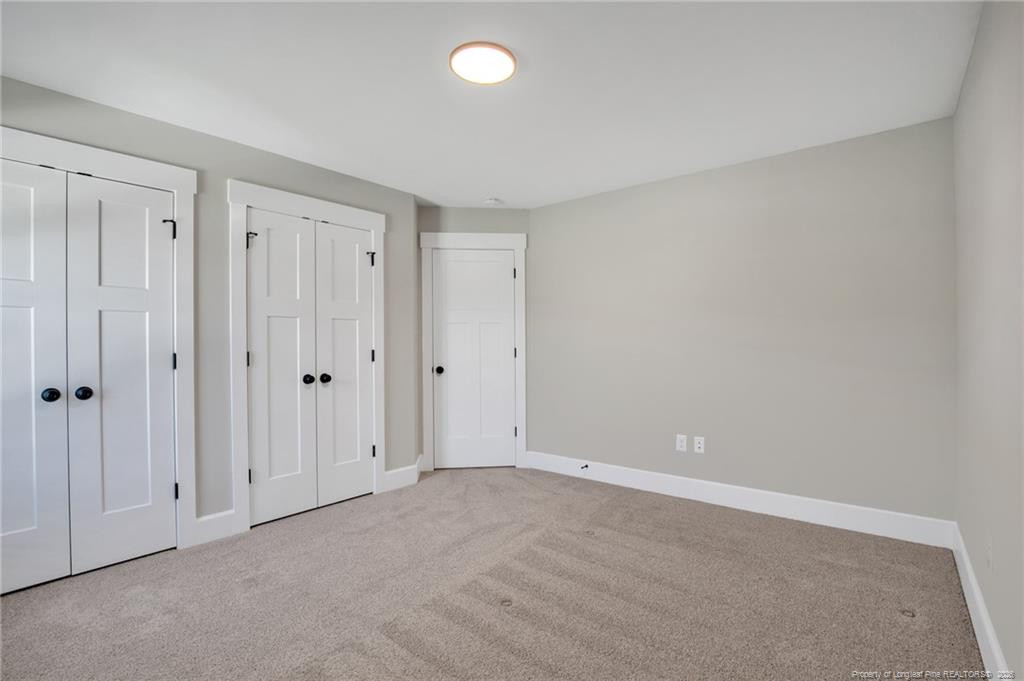105 Hampshire Courts Property Photo 37