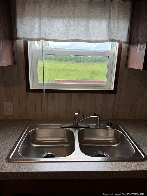 888 Roberta Road Property Photo 5