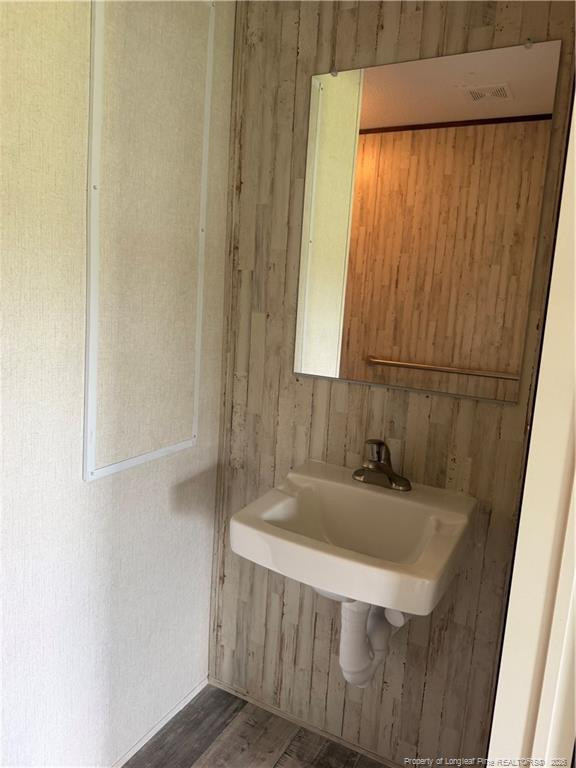 888 Roberta Road Property Photo 13