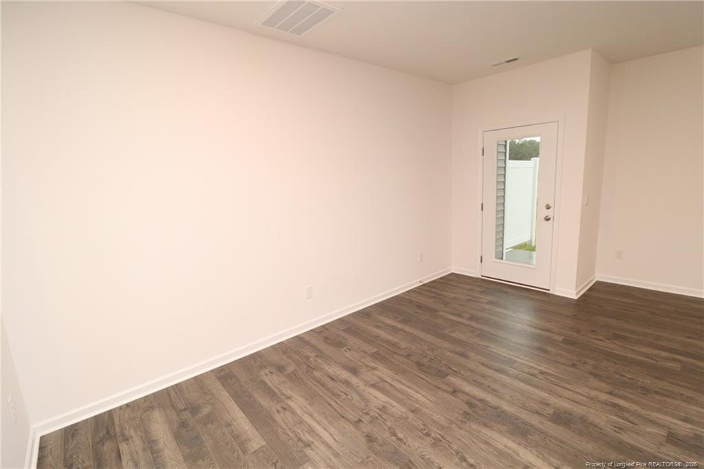 384 Freestall Drive Property Photo 11