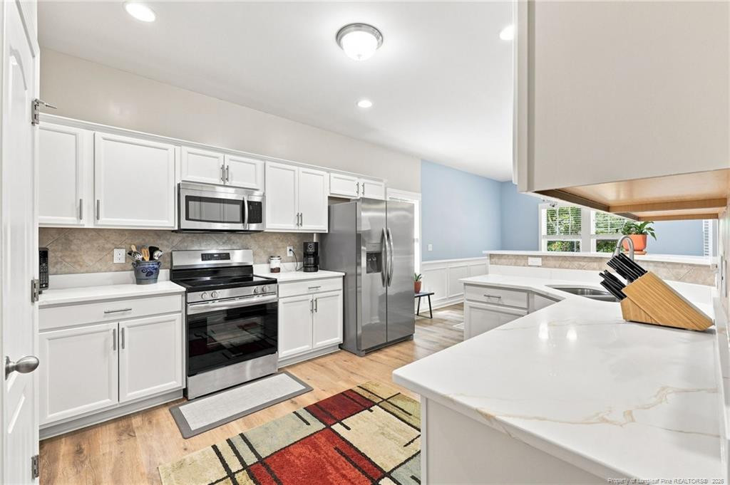 233 English Oak Drive Property Photo 14