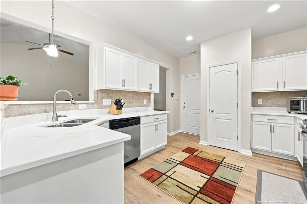 233 English Oak Drive Property Photo 16