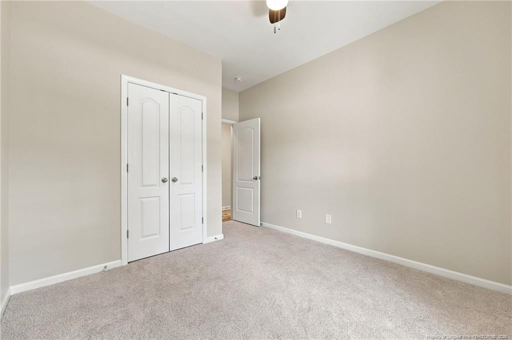 233 English Oak Drive Property Photo 28