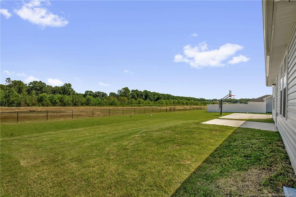 8 W Emily Gardens Drive Property Photo 3