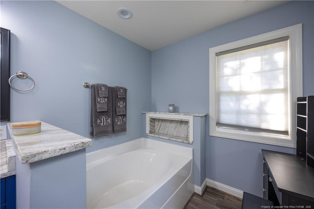 165 Pinecroft Drive Property Photo 18