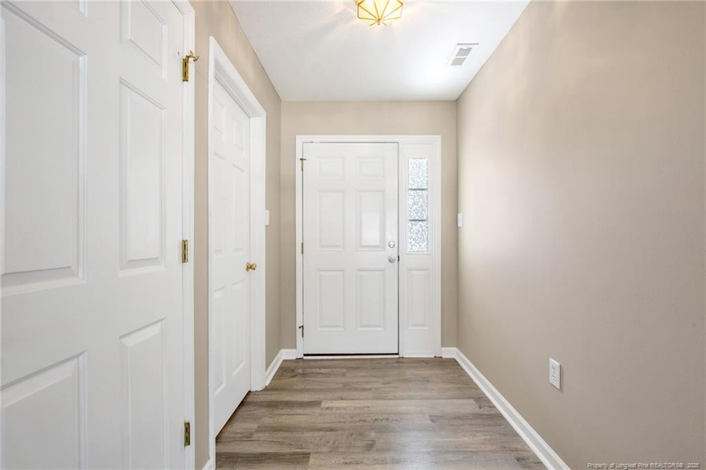 1406 Averton Court Property Photo 4