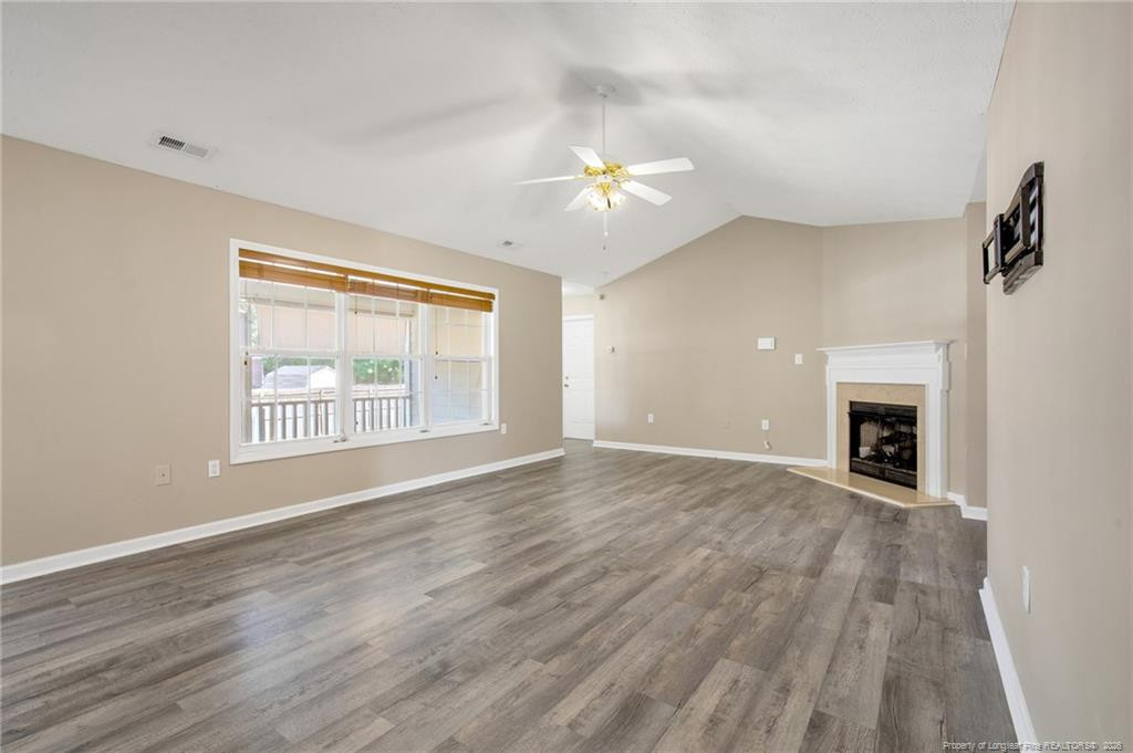 1406 Averton Court Property Photo 5
