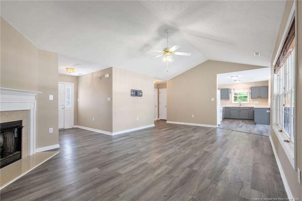 1406 Averton Court Property Photo 6