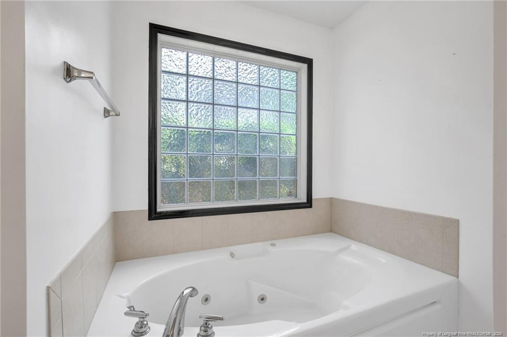 1406 Averton Court Property Photo 14