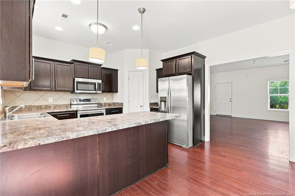 634 Collinwood Drive Property Photo 9