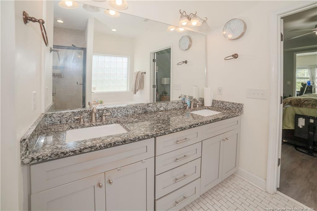 3742 Glencourse Way Property Photo 14