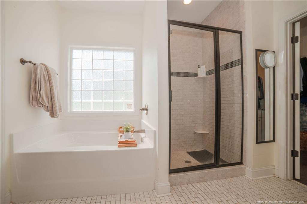 3742 Glencourse Way Property Photo 16