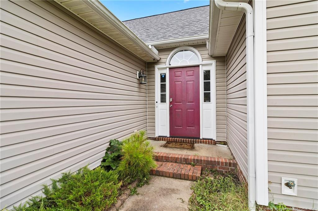 111 Silverberry Court Property Photo 4