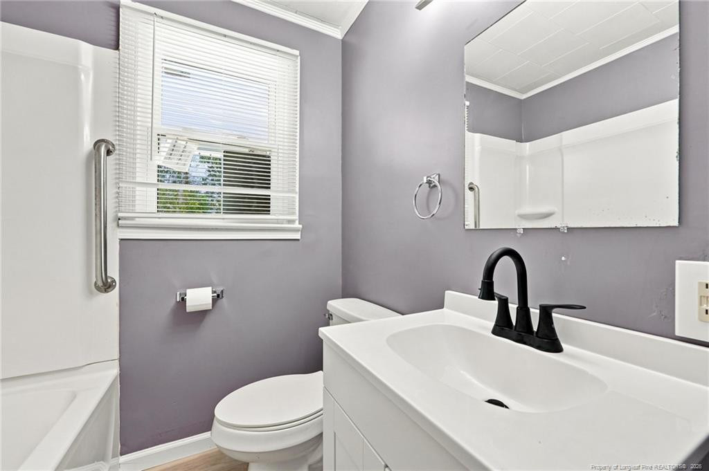 506 Stetson Street Property Photo 8