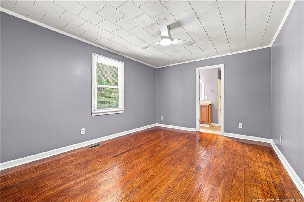 506 Stetson Street Property Photo 10