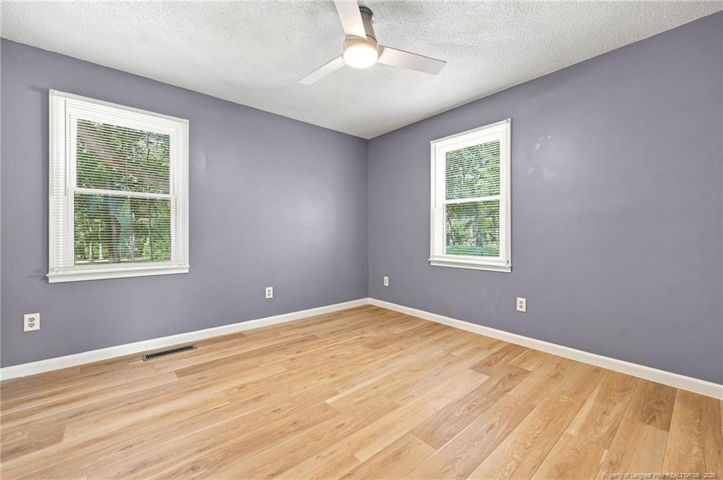 506 Stetson Street Property Photo 18