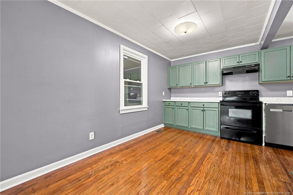 506 Stetson Street Property Photo 28