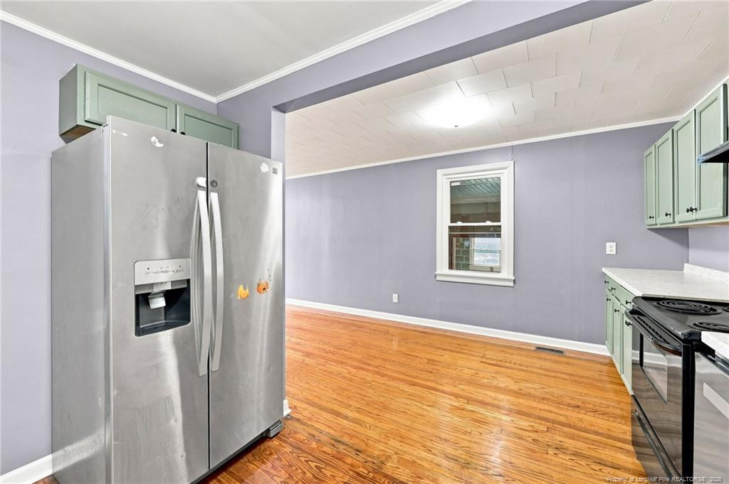 506 Stetson Street Property Photo 32
