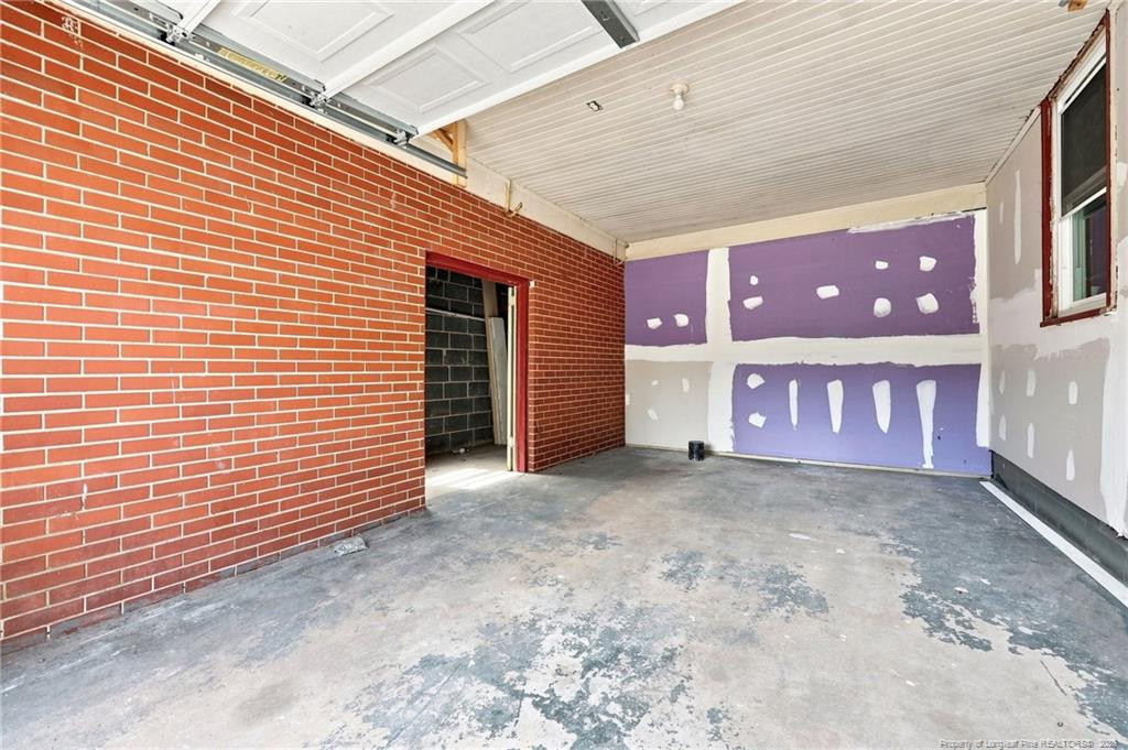 506 Stetson Street Property Photo 36