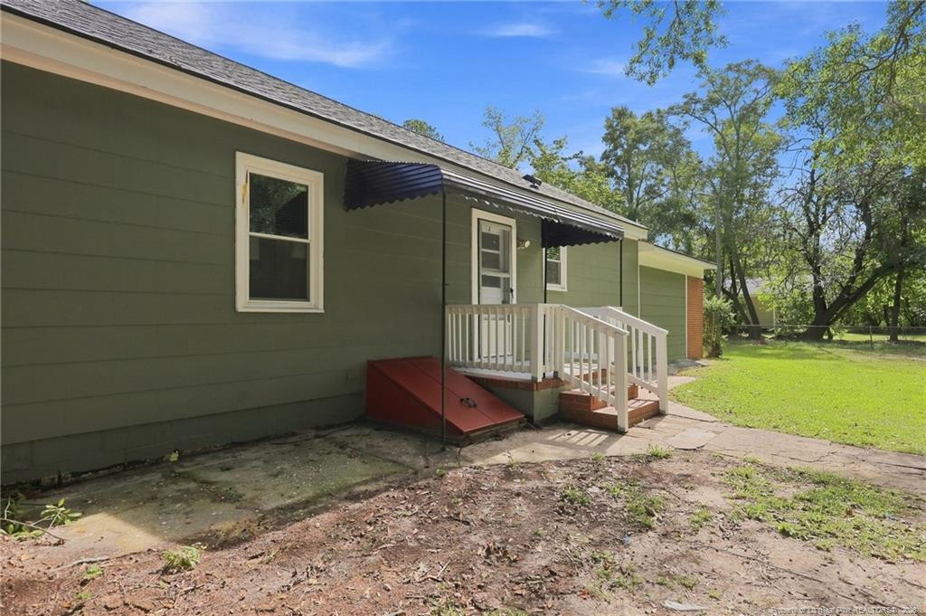 506 Stetson Street Property Photo 45