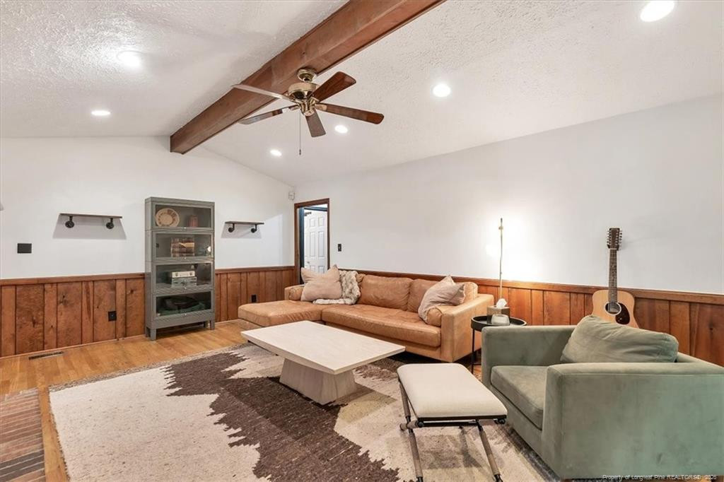 1933 Merrimac Drive Property Photo 13