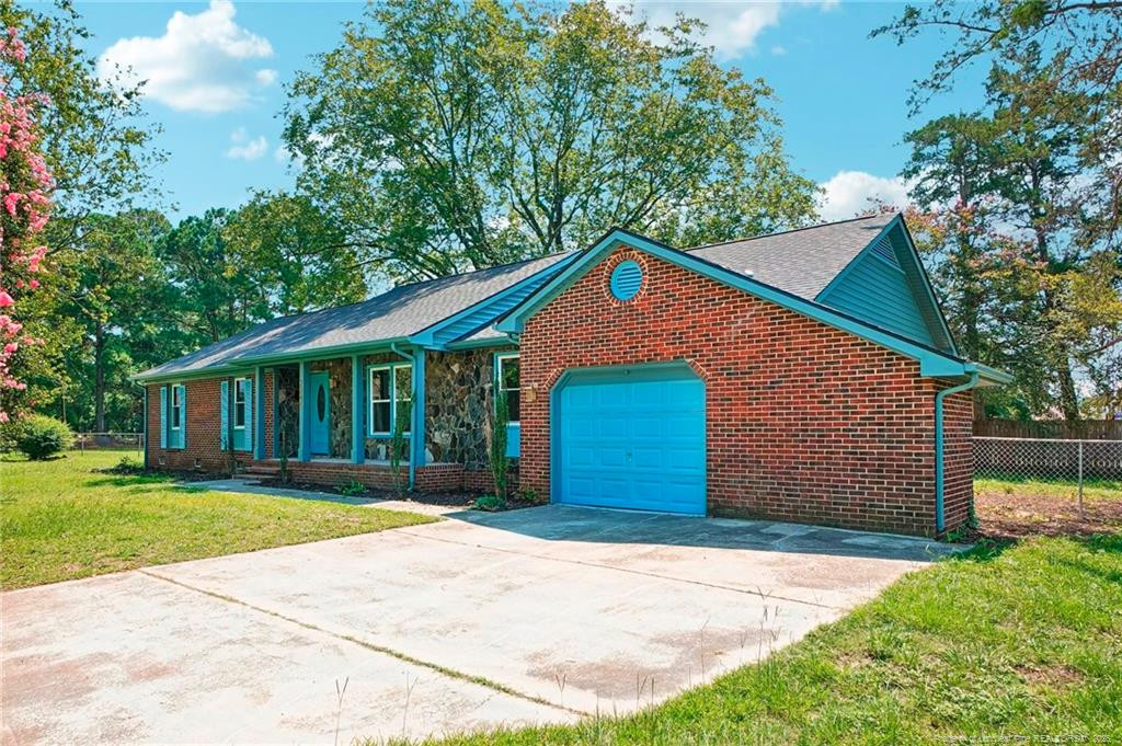 2246 Baywater Drive Property Photo 3