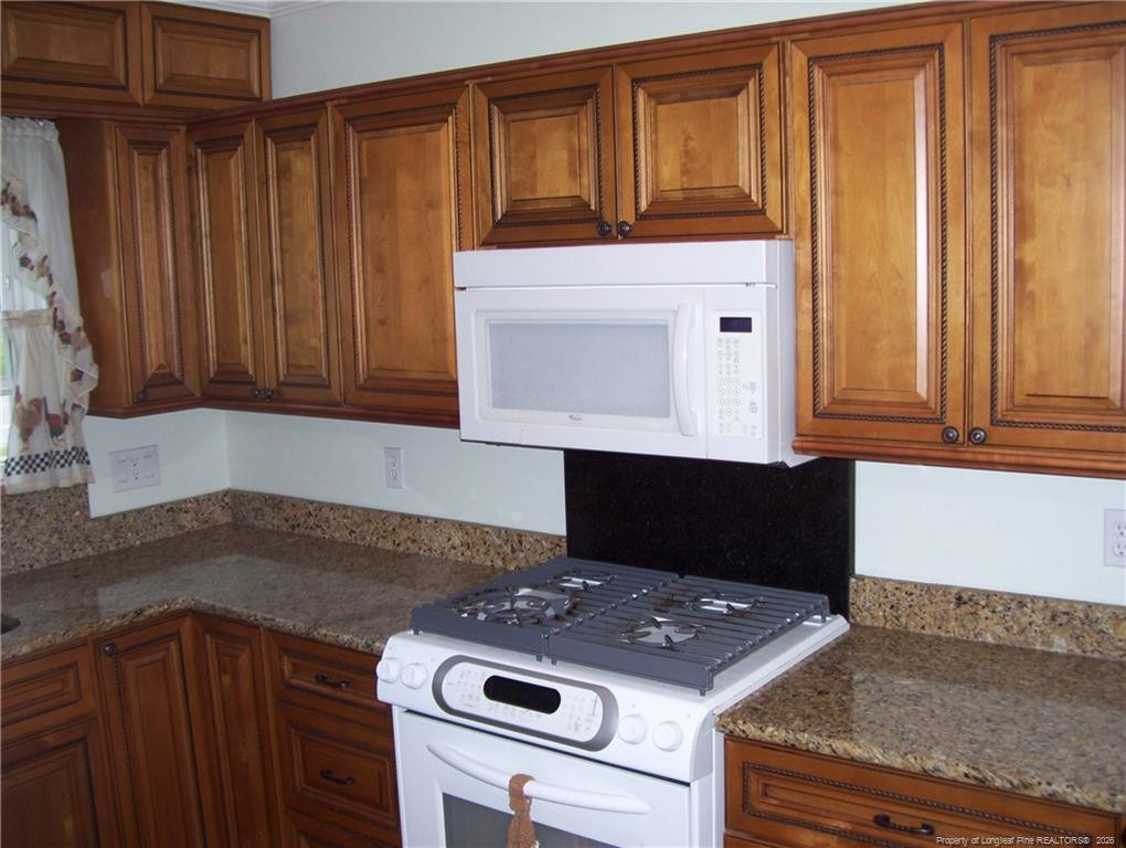 203 Sherman Drive Property Photo 8