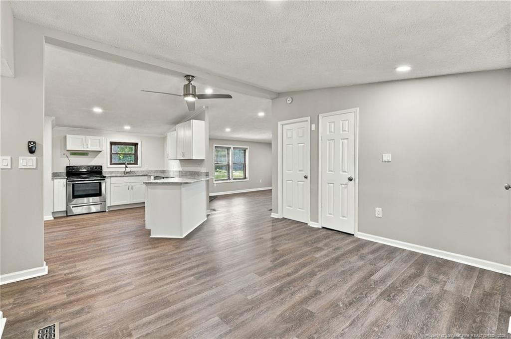 5602 Leitha Lane Property Photo 8