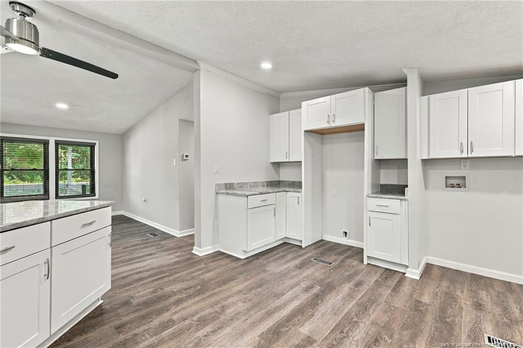 5602 Leitha Lane Property Photo 12