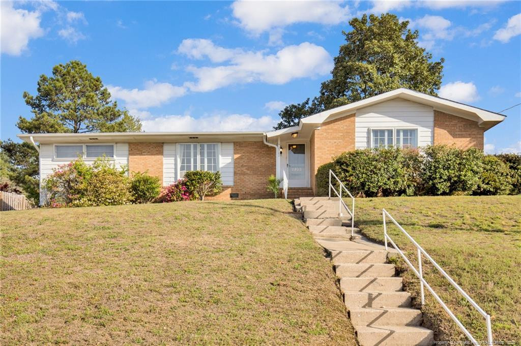 2702 Dartmouth Drive Property Photo 1