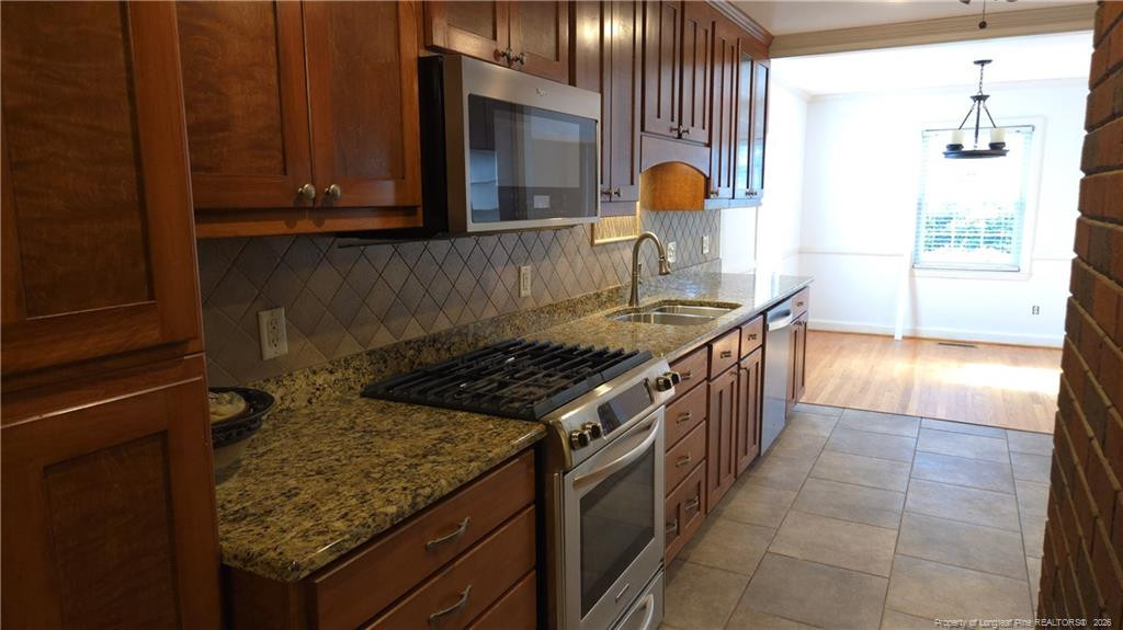 2505 N Edgewater Drive Property Photo 10