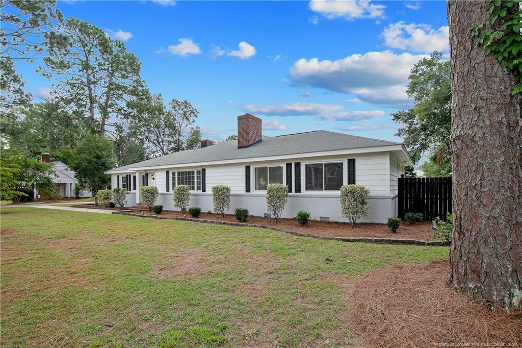 220 E David Parnell Street Property Photo 2